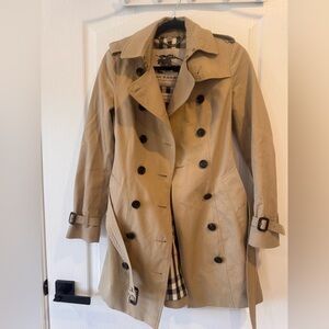Burberry sandringham trench coat